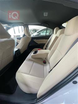 تۆیۆتا کامری